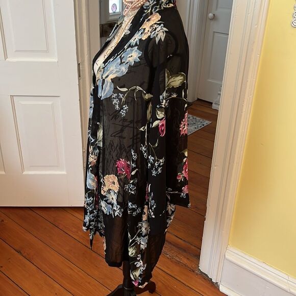 *Helena Quinn* NWT The Zoe Report One Sz Navy Floral Sheer Open Front Kimono - Picture 4 of 9